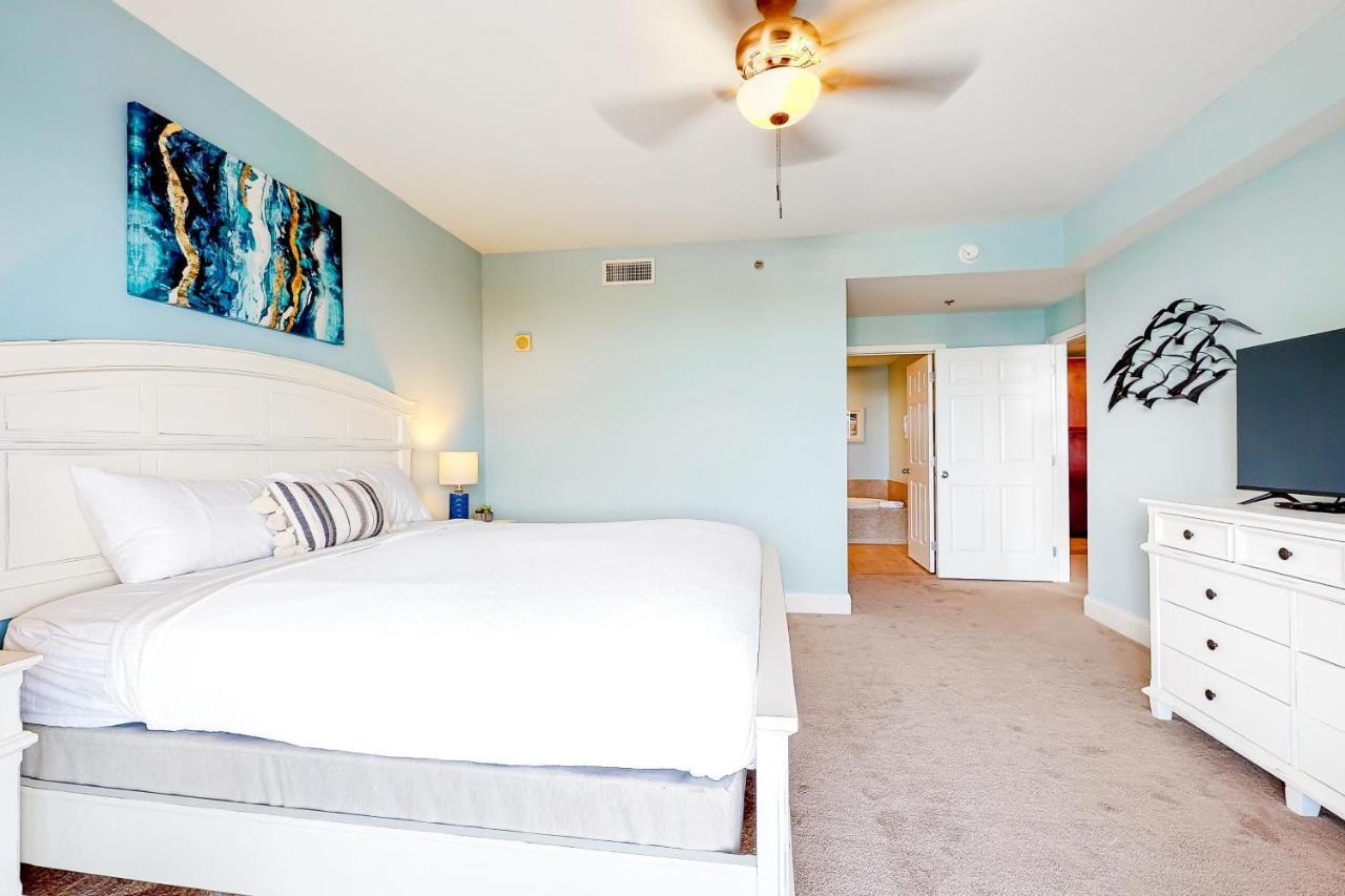 Laketown Wharf V Holiday home