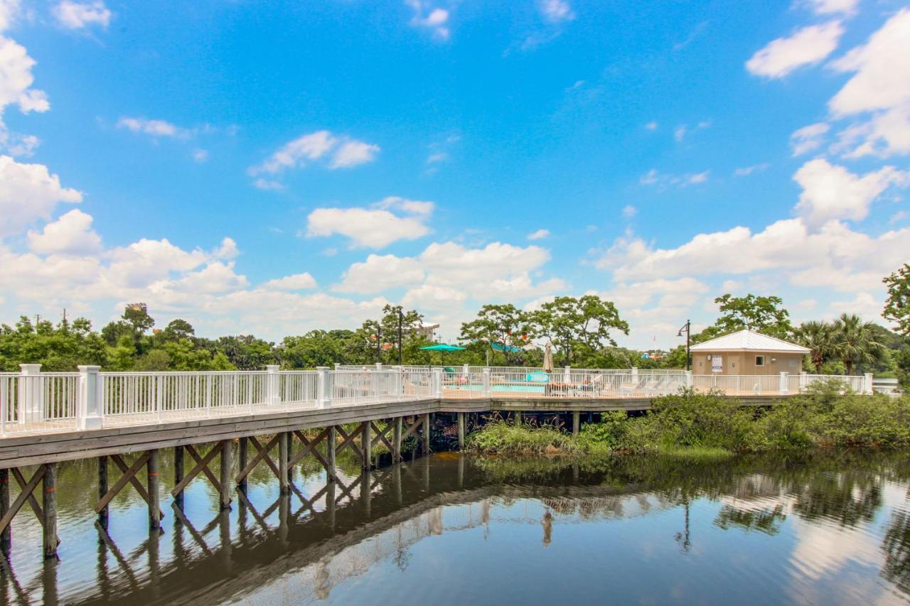 Laketown Wharf V
