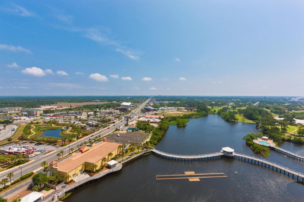 Laketown Wharf V *